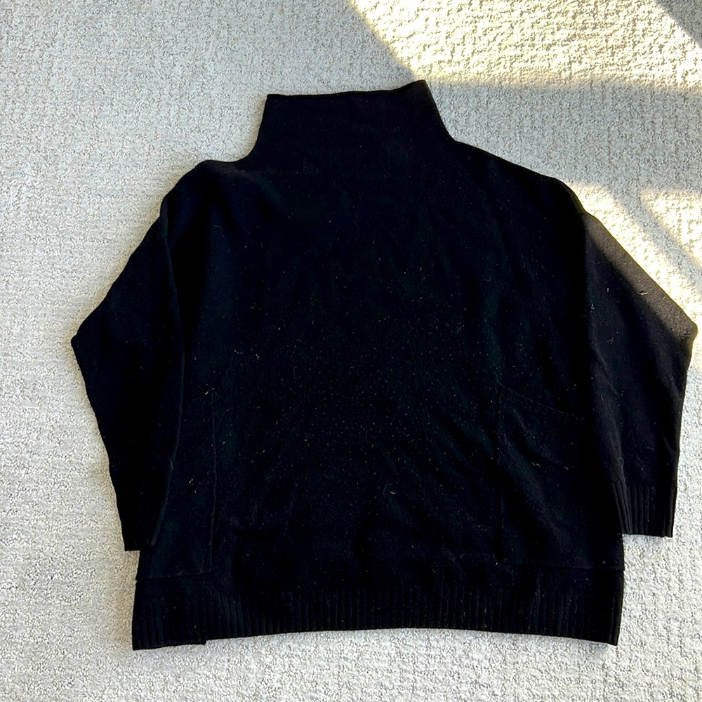 Brown Alan Black Wool Sweater, Medium